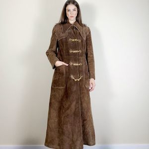 Vintage suede dagger collar 70s coat. 1970s boho hippie true vintage.
